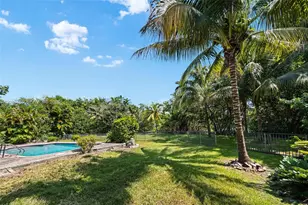 20011 NE 25th Ave, Miami, FL 33180 - Photo 3