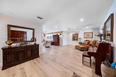 20011 NE 25th Ave, Miami, FL 33180 - Photo 11