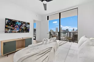 159 NE 6th St, Miami, FL 33132 - Photo 13