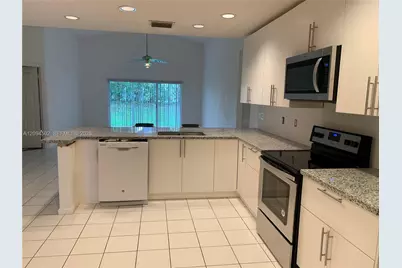 2444 Stonegate Dr, Wellington, FL 33414 - Photo 9