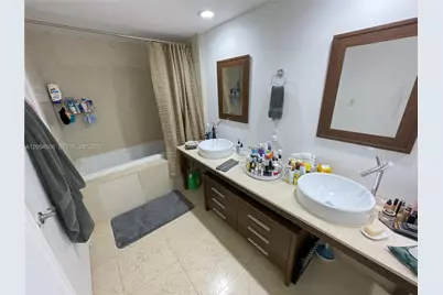 475 Brickell Ave #2114, Miami, FL 33131 - Photo 3