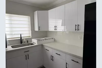 12694 NW 8th Trl, Miami, FL 33182 - Photo 11