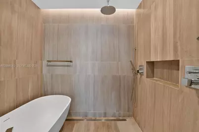 5775 Collins Ave #705, Miami Beach, FL 33140 - Photo 21
