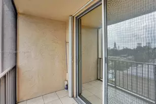 2001 Atlantic Shores Blvd, Hallandale Beach, FL 33009 - Photo 25