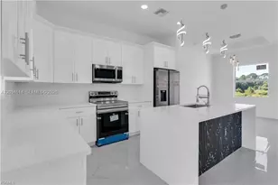 475 Raymer St, Lehigh Acres, FL 33974 - Photo 11