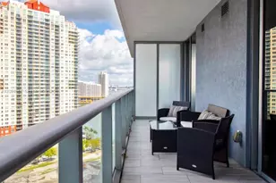 1300 Brickell Bay Dr, Miami, FL 33131 - Photo 13