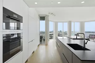 244 Biscayne Blvd, Miami, FL 33132 - Photo 13