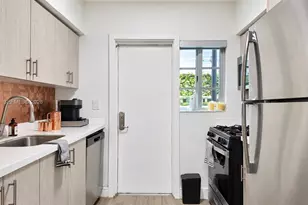 951 Jefferson Ave, Miami Beach, FL 33139 - Photo 3
