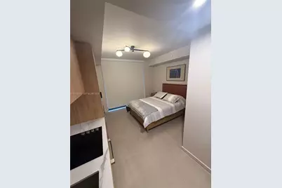 11 NE 6th St #706, Miami, FL 33132 - Photo 21
