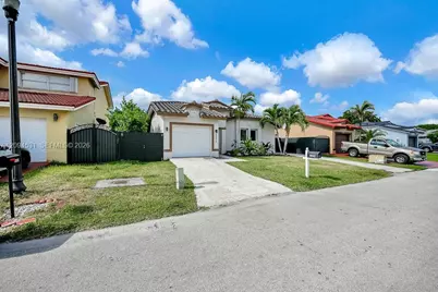 8574 SW 211th Ter, Cutler Bay, FL 33189 - Photo 3