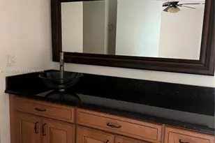 637 Executive Center Dr, West Palm Beach, FL 33401 - Photo 5