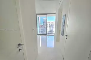 300 Biscayne Blvd Way, Miami, FL 33131 - Photo 11