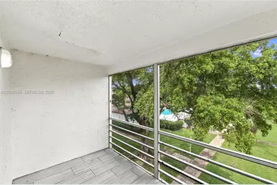 2700 Riverside Dr #302-B, Coral Springs, FL 33065 - Photo 23