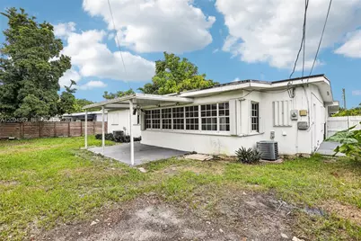571 NE 172nd St, North Miami Beach, FL 33162 - Photo 27