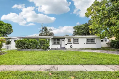 571 NE 172nd St, North Miami Beach, FL 33162 - Photo 33