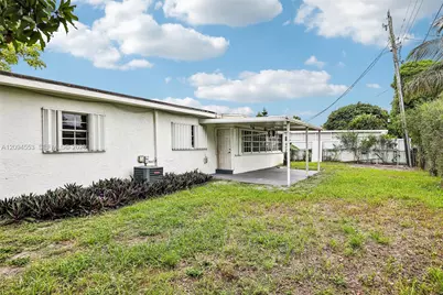 571 NE 172nd St, North Miami Beach, FL 33162 - Photo 25