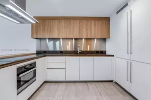 1000 Brickell Plaza, Miami, FL 33131 - Photo 11