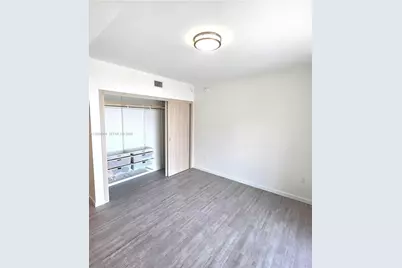 1000 Brickell Plaza #2304, Miami, FL 33131 - Photo 17