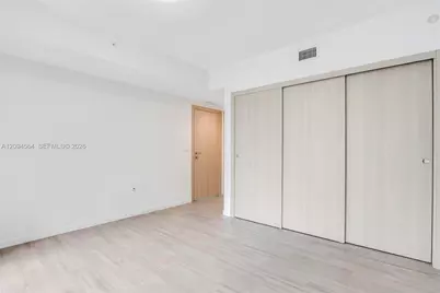 1000 Brickell Plaza #2304, Miami, FL 33131 - Photo 15