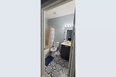 8551 NW 108th Ct, Doral, FL 33178 - Photo 11