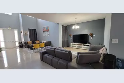 8551 NW 108th Ct, Doral, FL 33178 - Photo 5