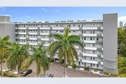 1000 NE 14th Ave #411, Hallandale Beach, FL 33009 - Photo 27