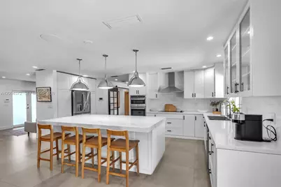 2471 NE 201st St, Miami, FL 33180 - Photo 13