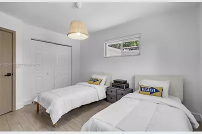 2471 NE 201st St, Miami, FL 33180 - Photo 29