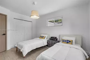 2471 NE 201st St, Miami, FL 33180 - Photo 29