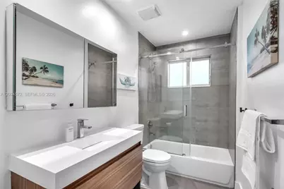 2471 NE 201st St, Miami, FL 33180 - Photo 31