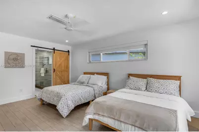 2471 NE 201st St, Miami, FL 33180 - Photo 23
