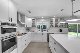 2471 NE 201st St, Miami, FL 33180 - Photo 15