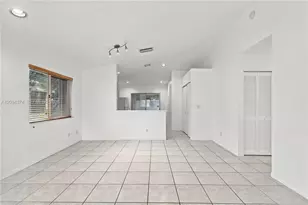 606 NW 208th Way, Pembroke Pines, FL 33029 - Photo 9