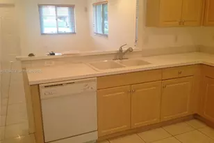 606 NW 208th Way, Pembroke Pines, FL 33029 - Photo 11