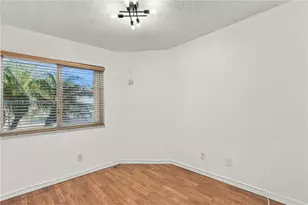 606 NW 208th Way, Pembroke Pines, FL 33029 - Photo 21