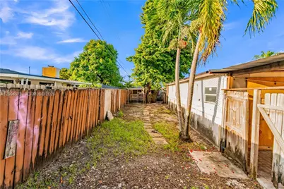 4730 W 8th Ave, Hialeah, FL 33012 - Photo 25