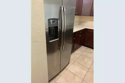 142 SE 28th Ter #10, Homestead, FL 33033 - Photo 5