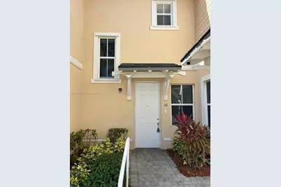 142 SE 28th Ter #10, Homestead, FL 33033 - Photo 1