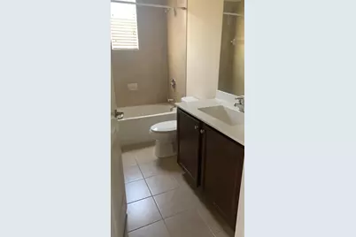142 SE 28th Ter #10, Homestead, FL 33033 - Photo 9