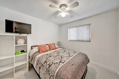 814 NE 4th St #814, Hallandale Beach, FL 33009 - Photo 31