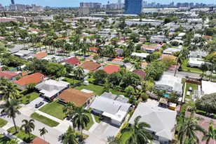 814 NE 4th St, Hallandale Beach, FL 33009 - Photo 49