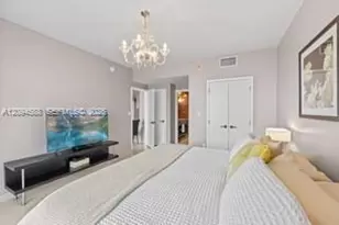 6799 Collins Ave, Miami Beach, FL 33141 - Photo 11