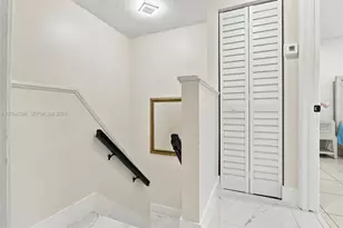 9670 Fontainebleau Blvd, Miami, FL 33172 - Photo 25