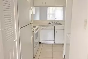 990 Coral Club Dr, Coral Springs, FL 33071 - Photo 5