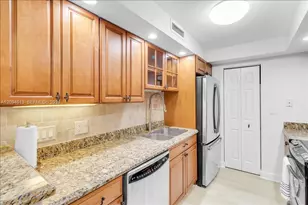 3000 N Ocean Dr, Singer Island, FL 33404 - Photo 3