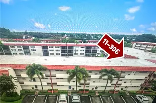 9410 N Hollybrook Lake Dr, Pembroke Pines, FL 33025 - Photo 21