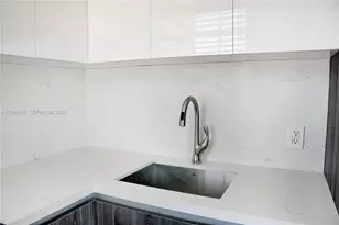 605 Euclid Ave, Miami Beach, FL 33139 - Photo 9