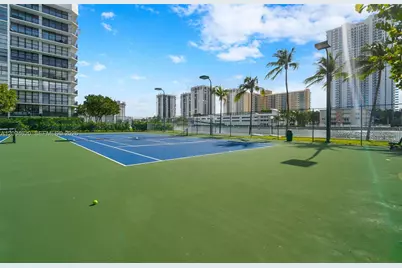 800 Parkview Dr #1006, Hallandale Beach, FL 33009 - Photo 13
