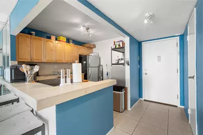 800 Parkview Dr #1006, Hallandale Beach, FL 33009 - Photo 25