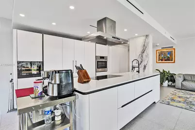 520 Brickell Key Dr #A1015, Miami, FL 33131 - Photo 5